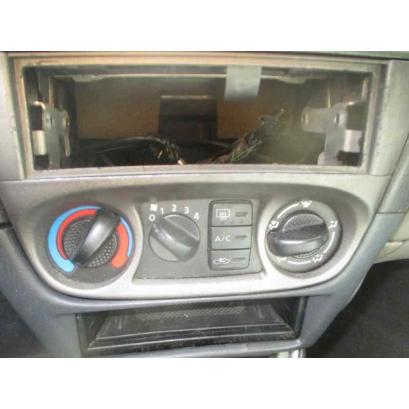 nissan almera (n16/e) del año 2000