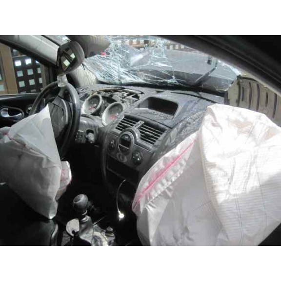 renault megane ii berlina 3p del año 2004