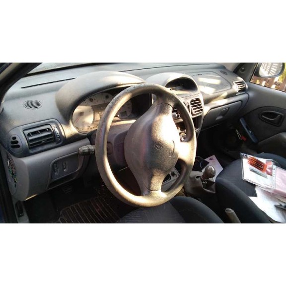 renault clio ii fase i (b/cbo) del año 2001