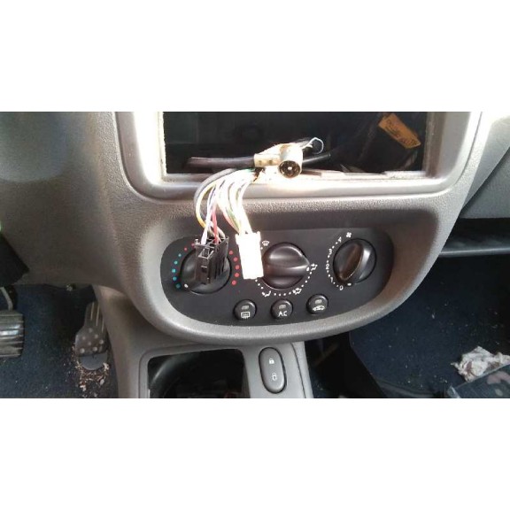 renault clio ii fase i (b/cbo) del año 2001