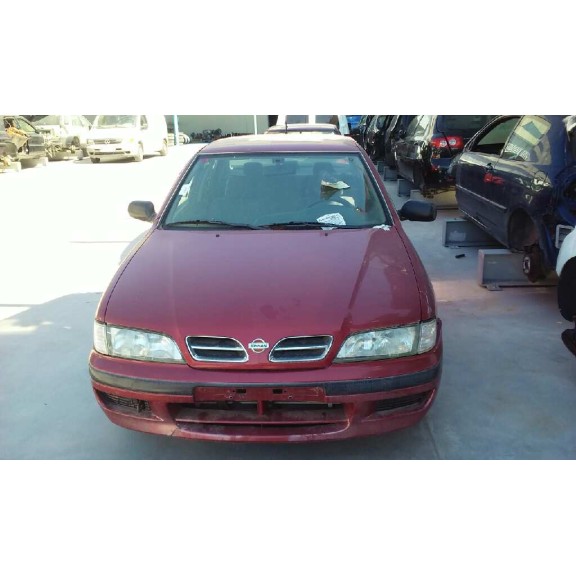nissan primera berlina (p11) del año 1996