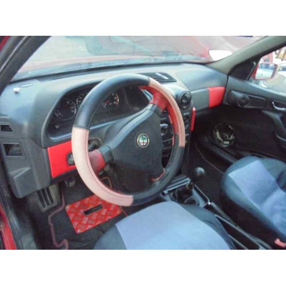 alfa romeo 146 del año 2000