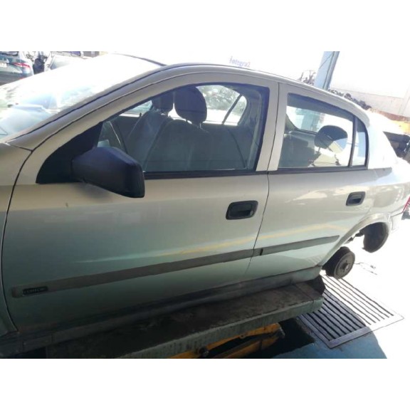 opel astra g berlina del año 1999