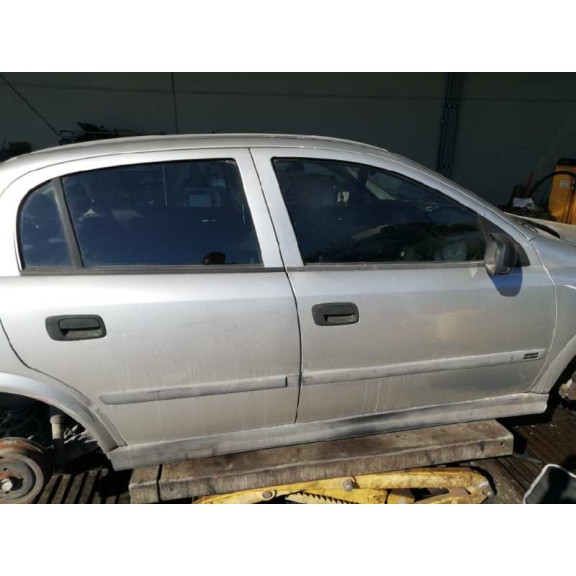 opel astra g berlina del año 1999