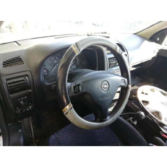 opel astra g berlina del año 1999