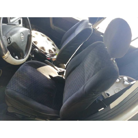 opel astra g berlina del año 1999