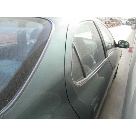 hyundai lantra berlina (rd) del año 1996