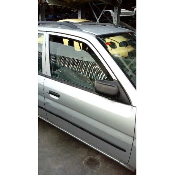 mazda demio (dw) del año 2001