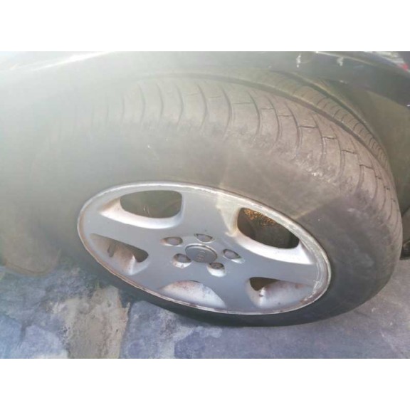 audi a6 berlina (4b2) del año 2000