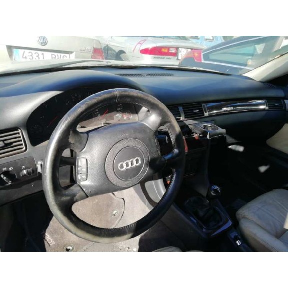audi a6 berlina (4b2) del año 2000