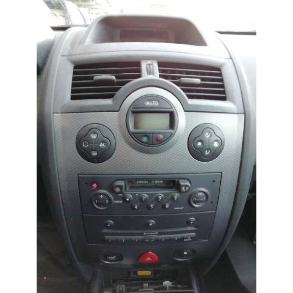 renault megane ii berlina 3p del año 2004