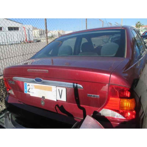 ford focus berlina (cak) del año 2001