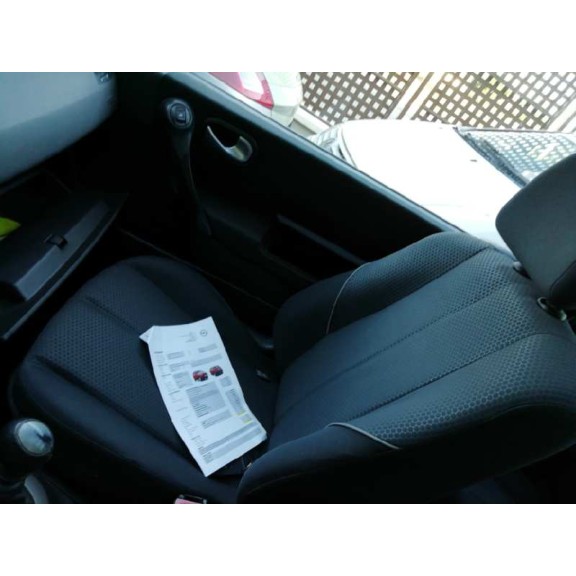 renault megane ii berlina 3p del año 2004