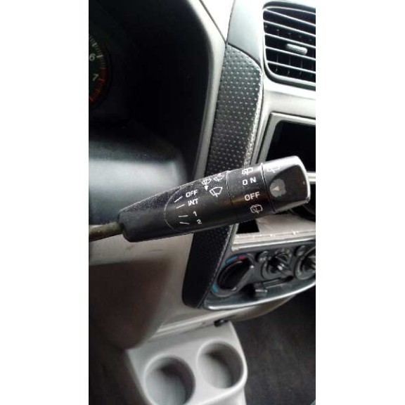 mazda demio (dw) del año 2001