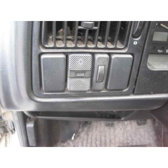 volkswagen passat berlina (312) del año 1990