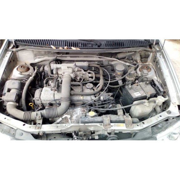 mazda demio (dw) del año 2001