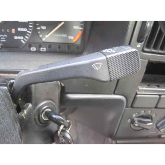 volkswagen passat berlina (312) del año 1990