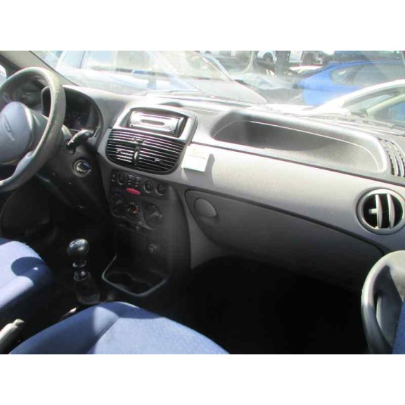 fiat punto berlina (188) del año 2000