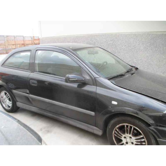 opel astra g berlina del año 2000