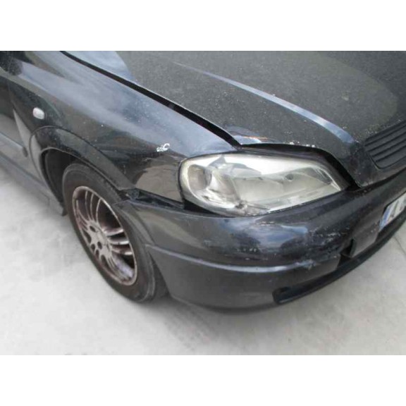 opel astra g berlina del año 2000