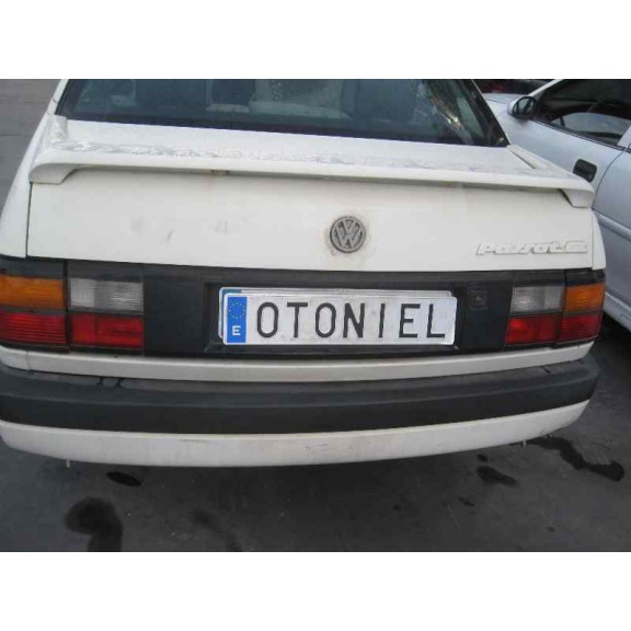 volkswagen passat berlina (312) del año 1990