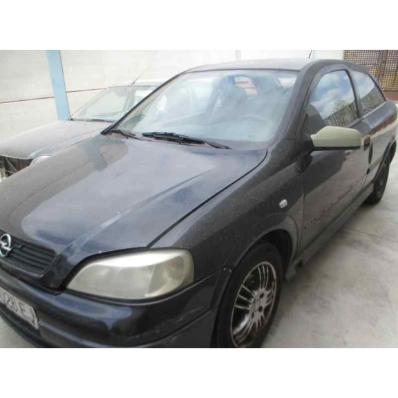 opel astra g berlina del año 2000
