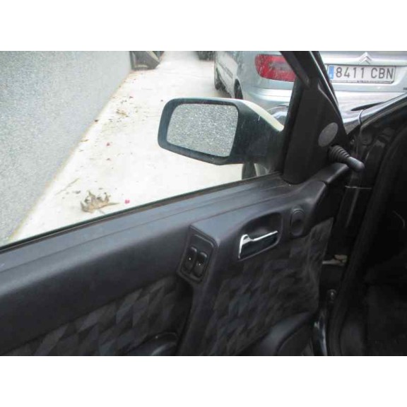 opel astra g berlina del año 2000