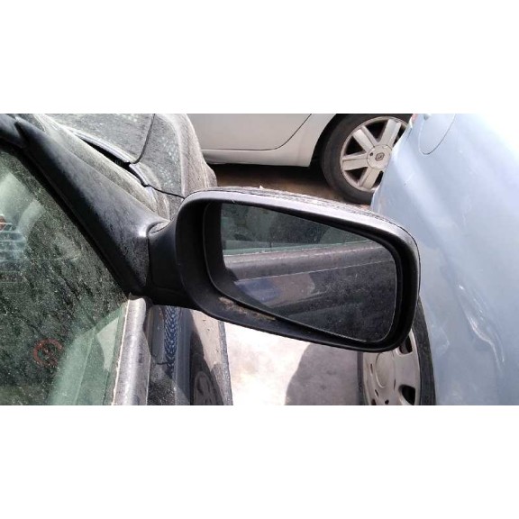 saab 9-3 berlina del año 2001