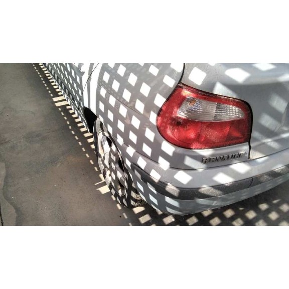 renault megane i fase 2 berlina (ba0) del año 2002