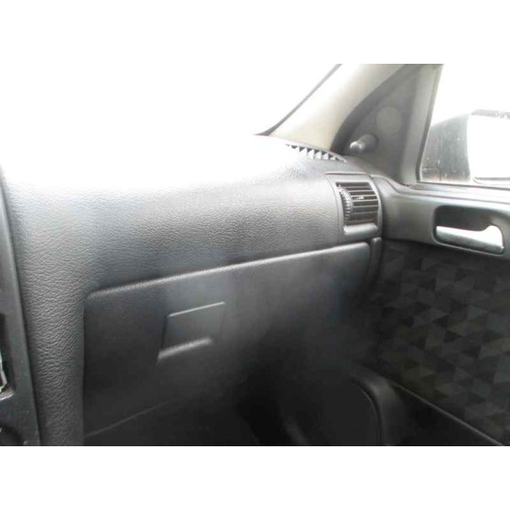 opel astra g berlina del año 2000