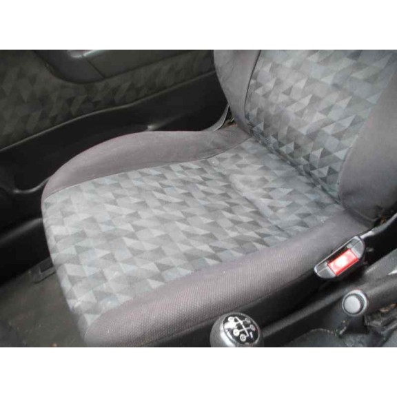 opel astra g berlina del año 2000