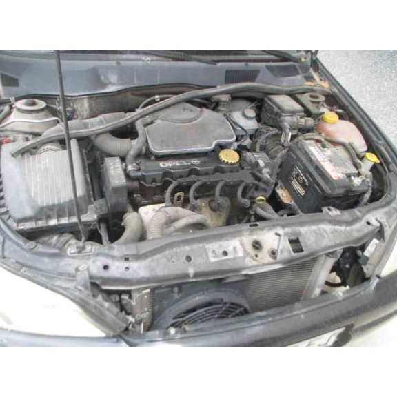 opel astra g berlina del año 2000