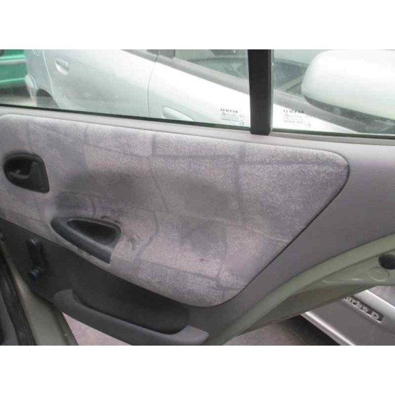 renault megane i fase 2 berlina (ba0) del año 2001