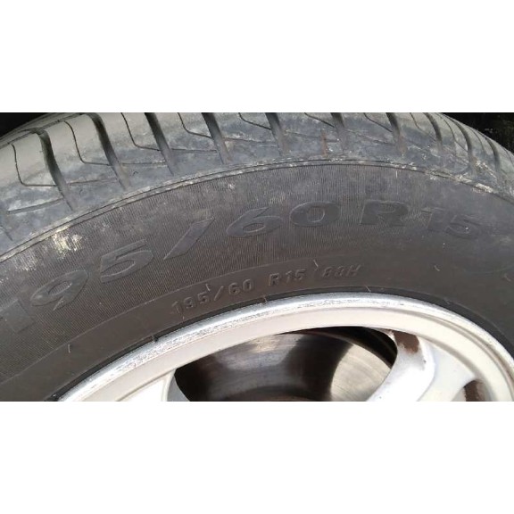 saab 9-3 berlina del año 2001