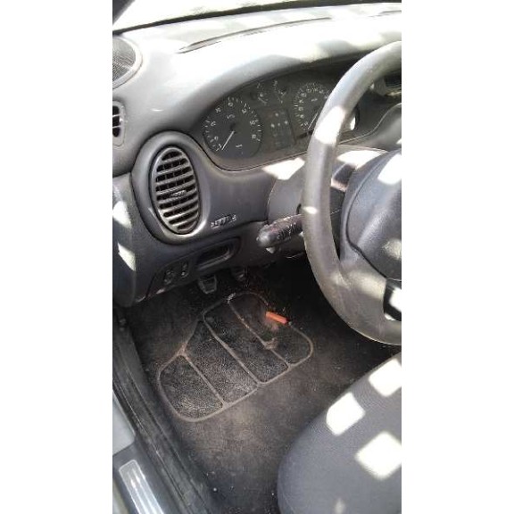 renault megane i fase 2 berlina (ba0) del año 2002