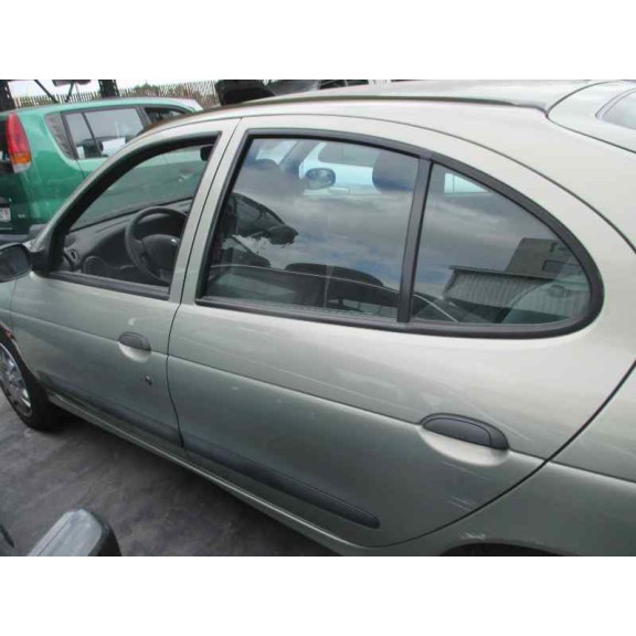 renault megane i fase 2 berlina (ba0) del año 2001