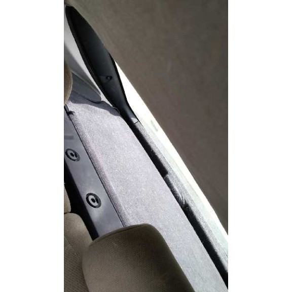 saab 9-3 berlina del año 2001