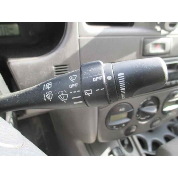 nissan primera berlina (p11) del año 2001