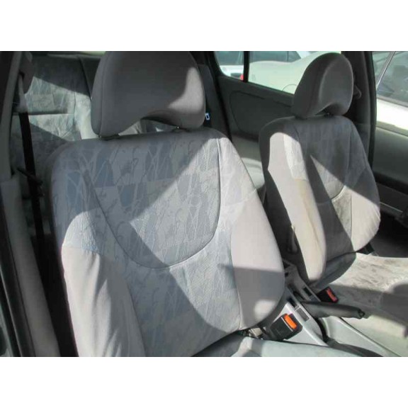 nissan primera berlina (p11) del año 2001