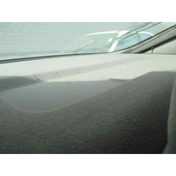 nissan primera berlina (p11) del año 2001