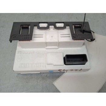 Recambio de display para renault megane ii coupe/cabrio 1.6 16v referencia OEM IAM 8200350498  