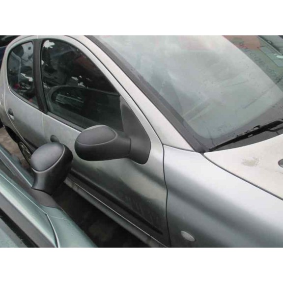 peugeot 206 berlina del año 1999