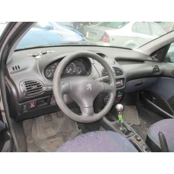 peugeot 206 berlina del año 1999