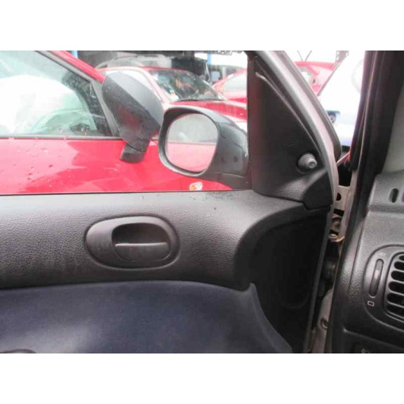 peugeot 206 berlina del año 1999