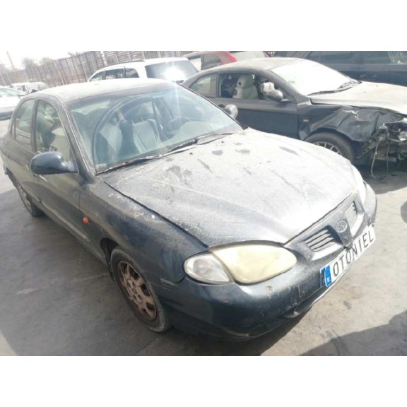 hyundai lantra berlina (rd) del año 2000