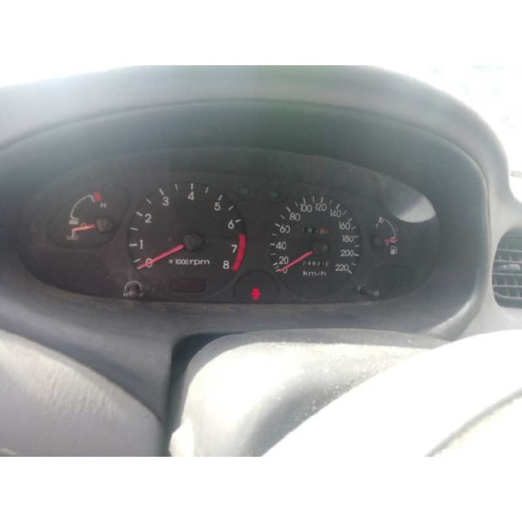 hyundai lantra berlina (rd) del año 2000