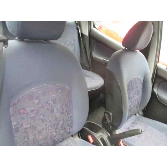 peugeot 206 berlina del año 1999