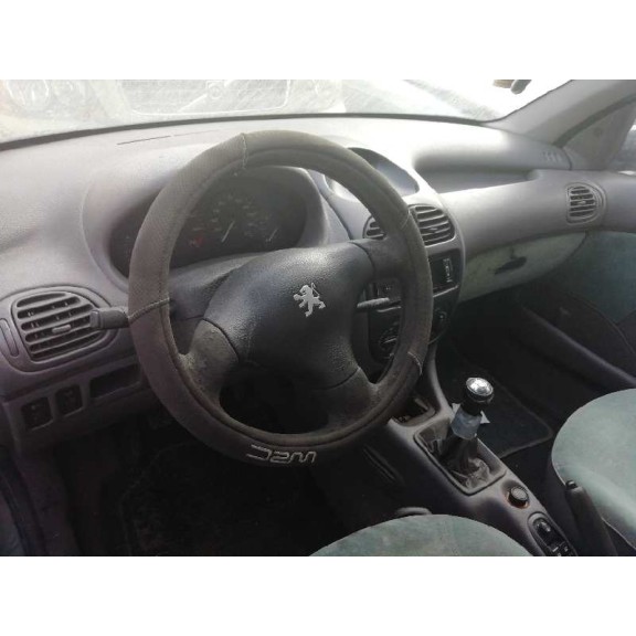 peugeot 206 berlina del año 1999