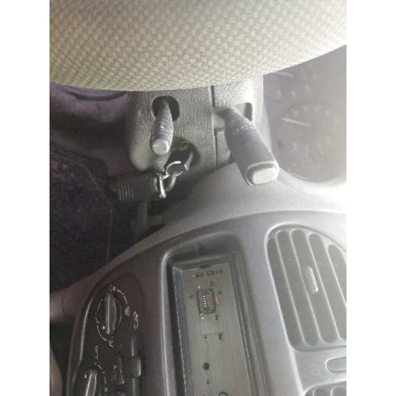 peugeot 206 berlina del año 1999