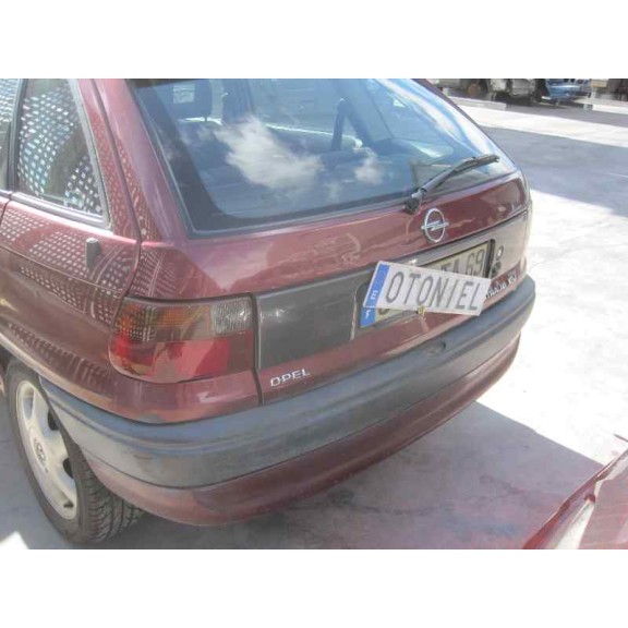 opel astra f berlina del año 1996